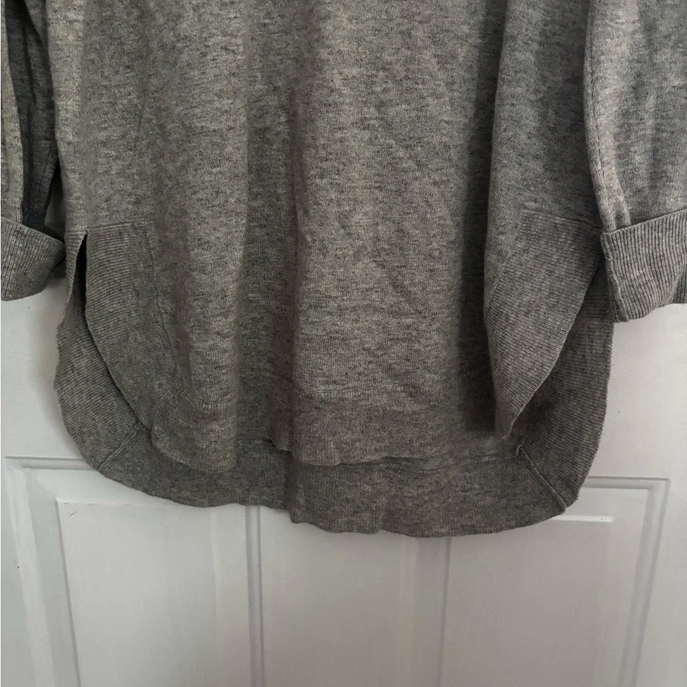 J.Crew Gray Merino Wool Blend Sweater Crewneck Lightweight Size M - Picture 6 of 10